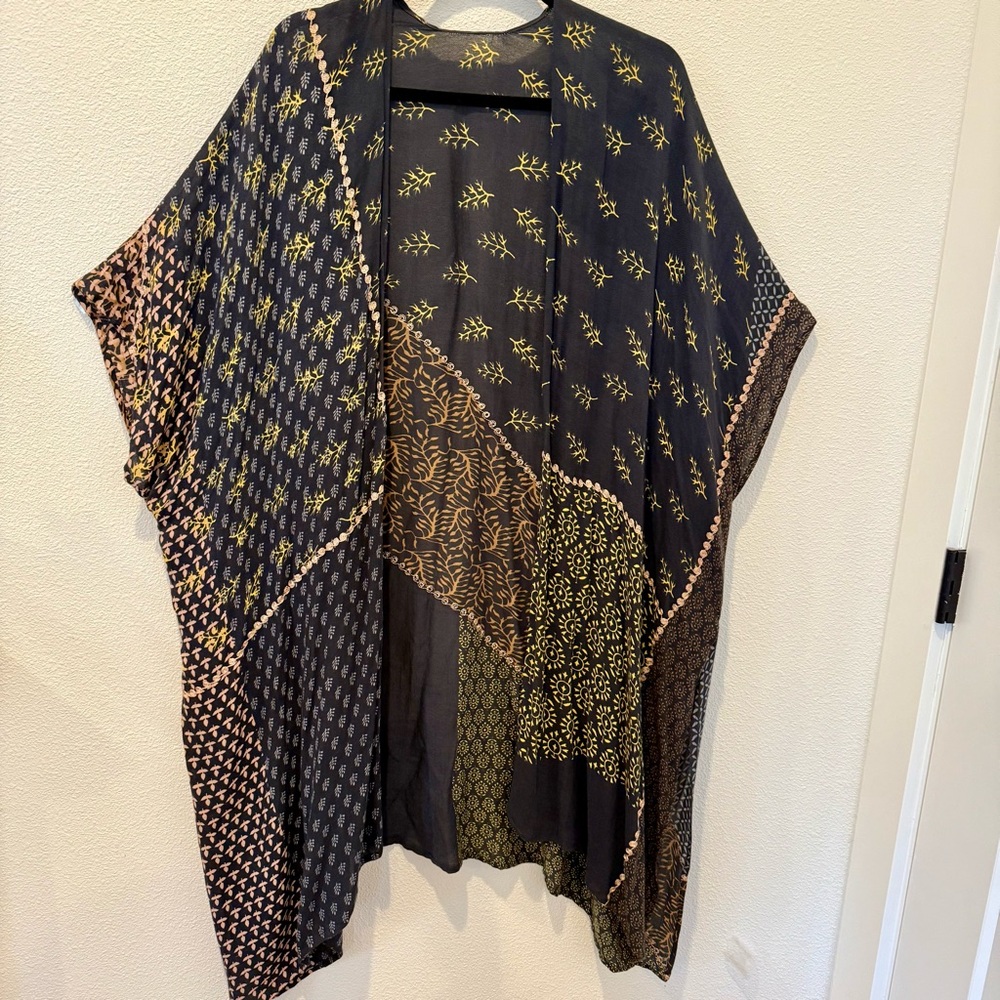 Lovestitch Pfeiffer Open Front Patchwork Lagenloo… - image 1